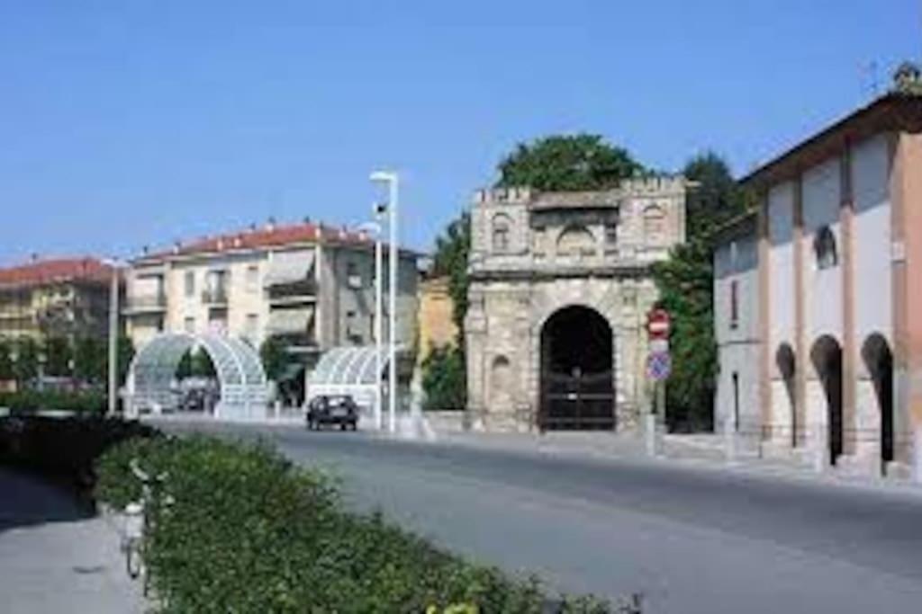 Apartamento Residenza Borgo 9 Collecchio Exterior foto