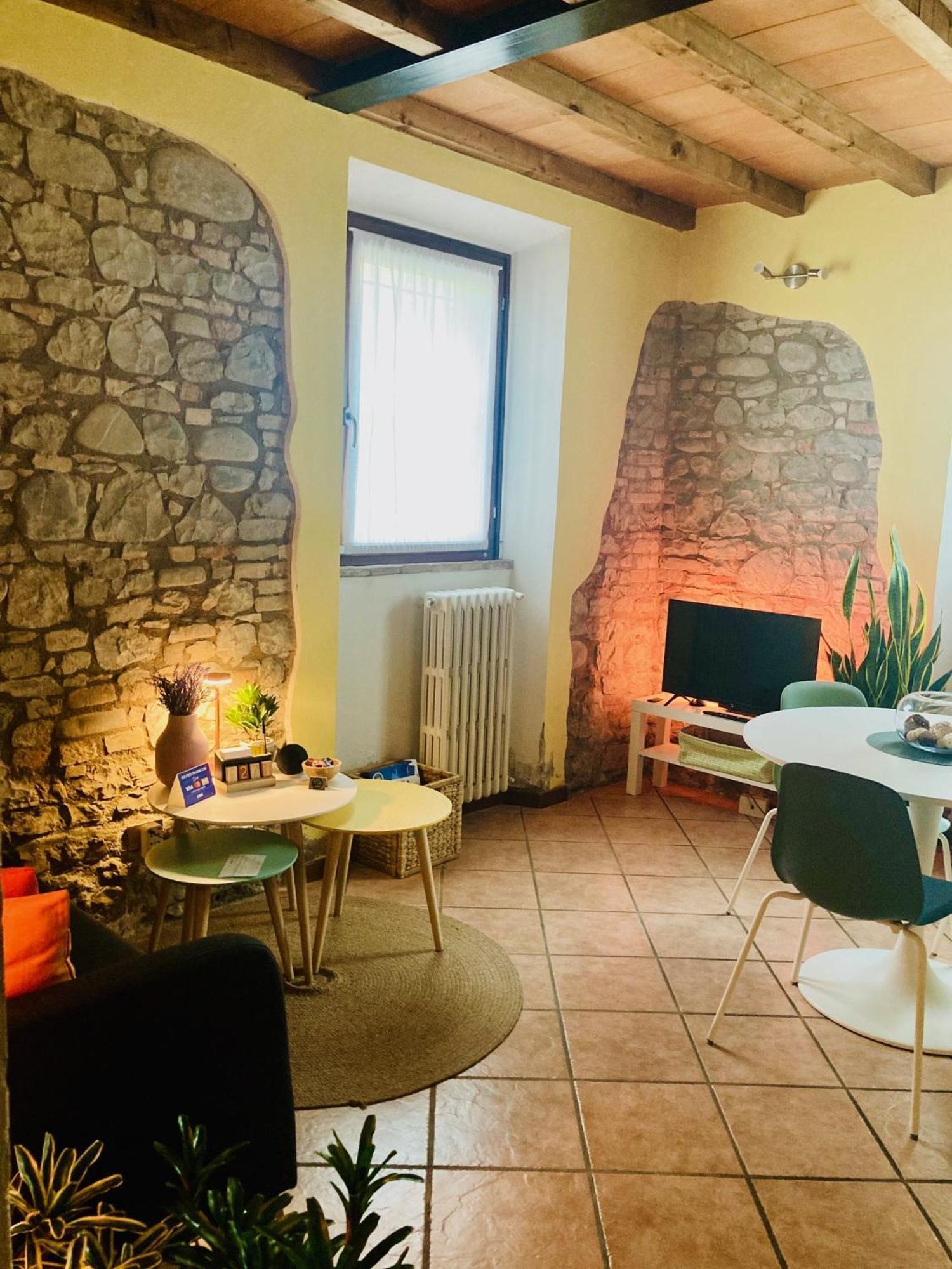 Apartamento Residenza Borgo 9 Collecchio Exterior foto